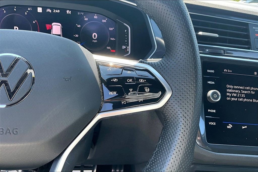 Used 2022 Volkswagen Tiguan SEL R-Line AWD/4WD image 12