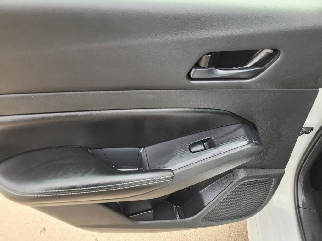 Used 2024 Nissan Altima 2.5 SV image 13