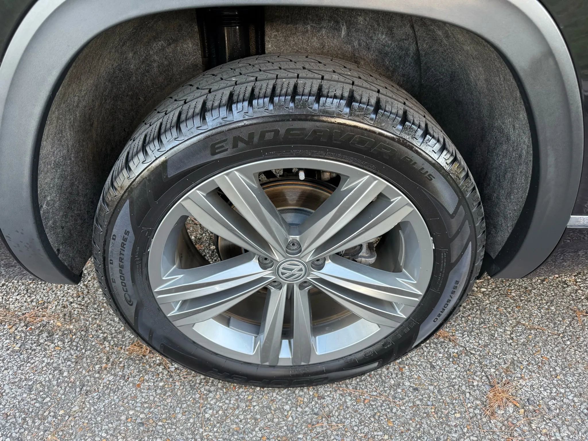 Used 2019 Volkswagen Atlas SE w/ Panoramic Sunroof Package image 11