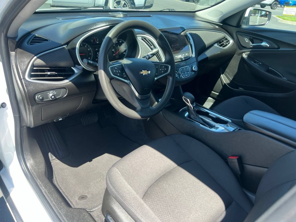 Used 2023 Chevrolet Malibu LT FWD image 23