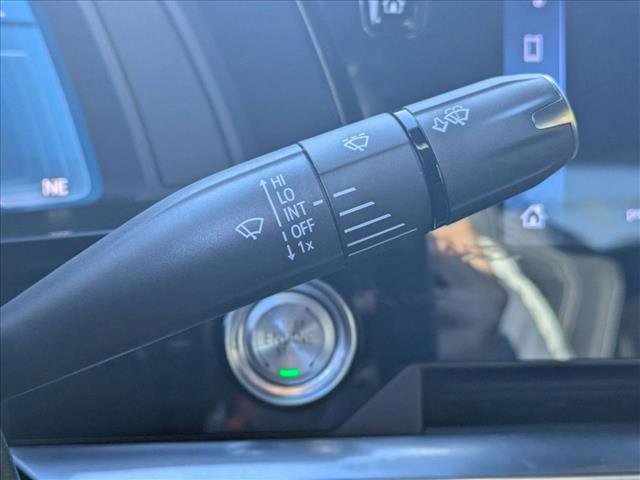 Used 2025 Chevrolet Corvette Z06 RWD image 13