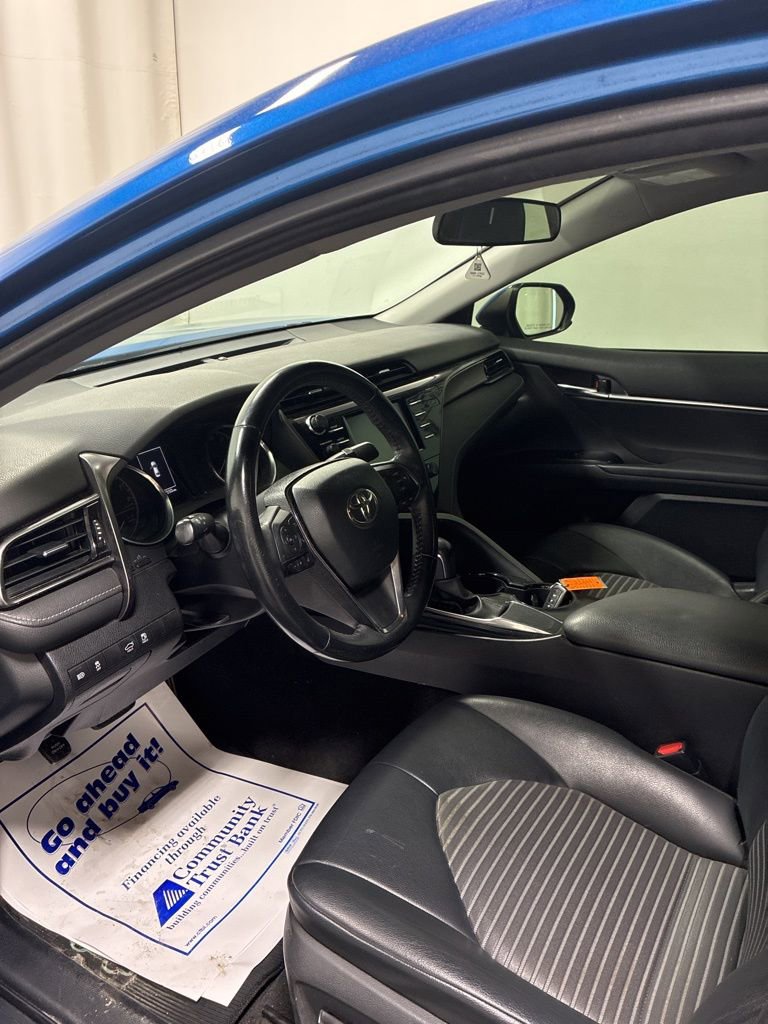 Used 2020 Toyota Camry SE FWD image 11