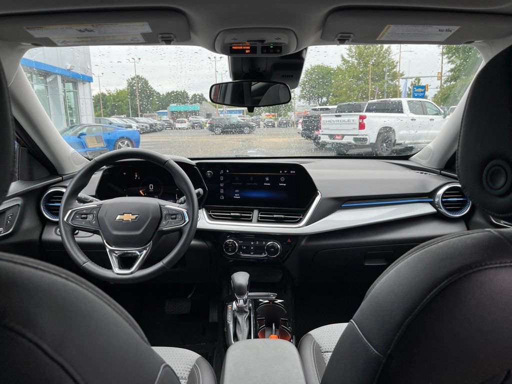 Used 2024 Chevrolet Trax LT w/ Driver Confidence Package FWD image 47