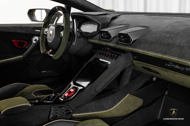 Used 2024 Lamborghini Huracan Sterrato image 57