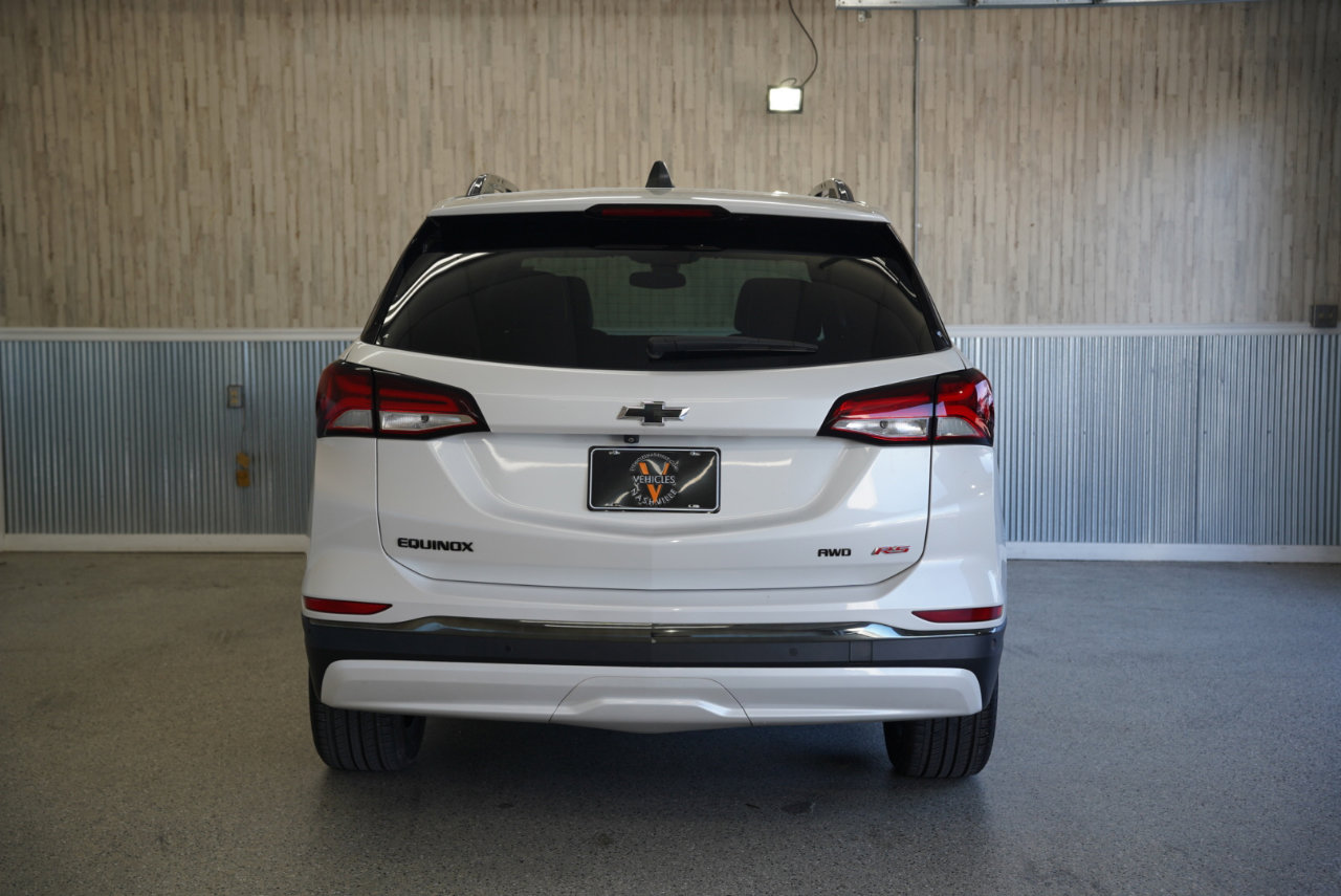 Used 2022 Chevrolet Equinox RS w/ RS Leather Package image 8