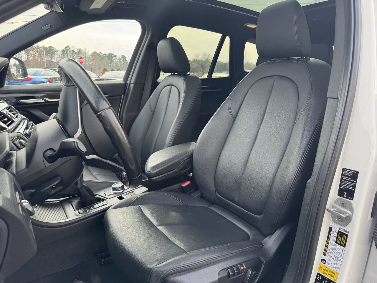 Used 2018 BMW X1 xDrive28i w/ Convenience Package AWD/4WD image 9