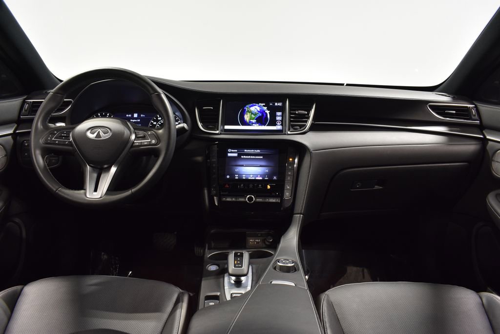 Certified 2025 INFINITI QX55 Essential w/ Accent Package image 16