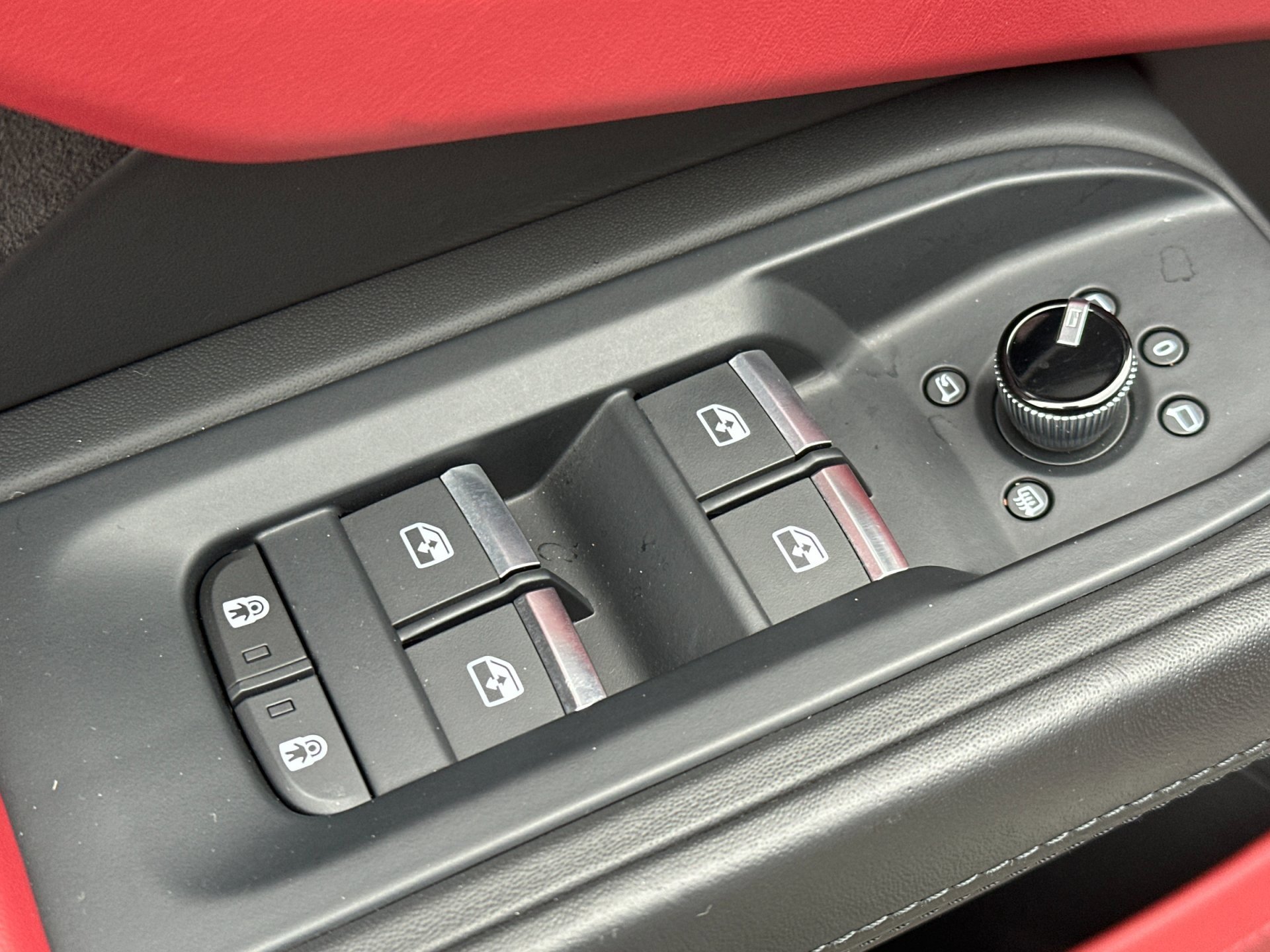 Used 2022 Lamborghini Urus image 16