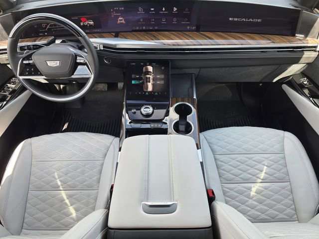 Used 2026 Cadillac Escalade Platinum Sport w/ LPO, ONYX Package image 26