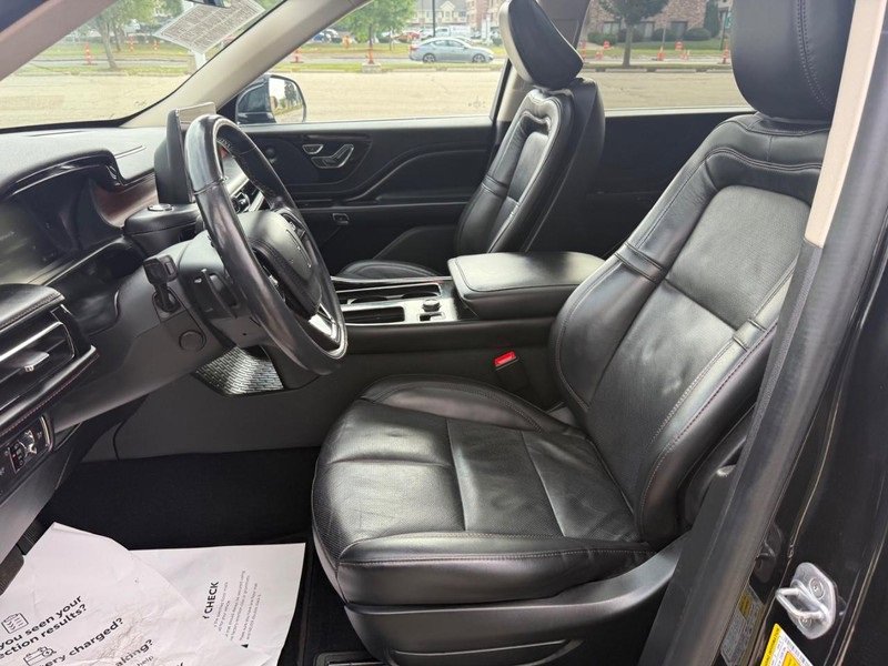 Used 2022 Lincoln Aviator Reserve w/ Equipment Group 201A image 17