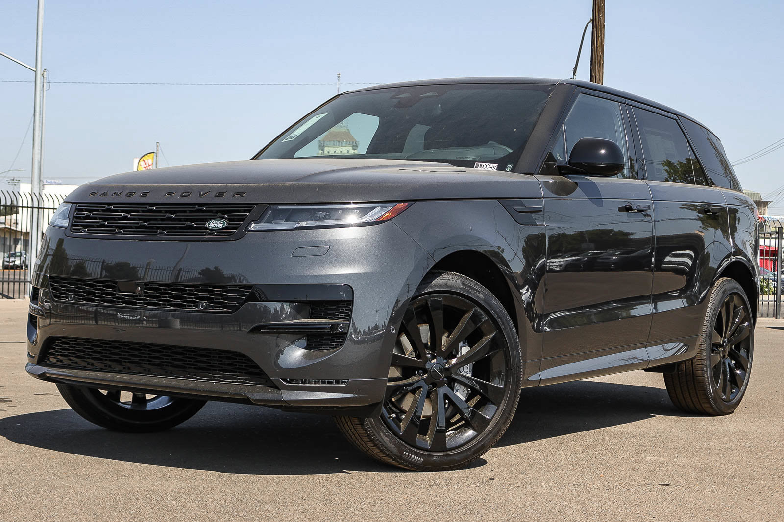 New 2026 Land Rover Range Rover Sport Dynamic SE