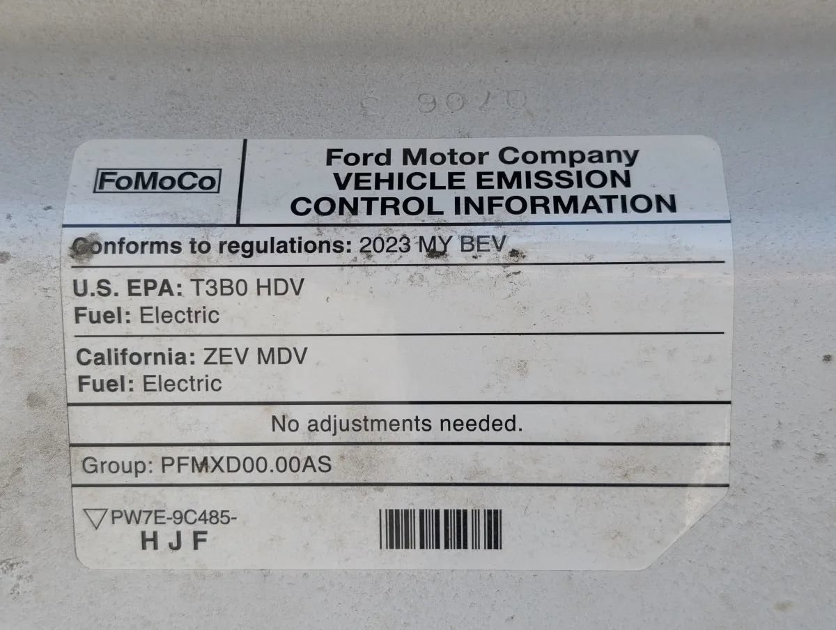 Used 2023 Ford E-Transit 148 High Roof RWD image 5