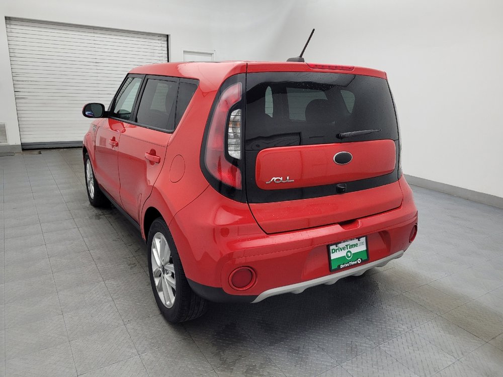Used 2019 Kia Soul + image 5