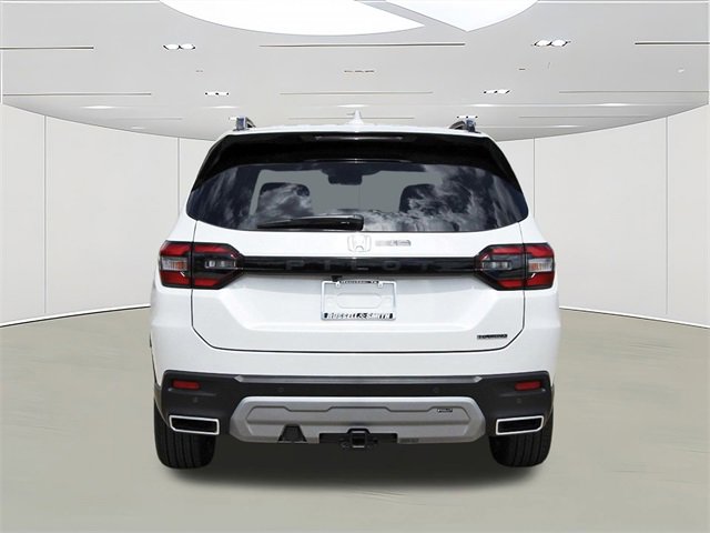 New 2025 Honda Pilot Touring image 5