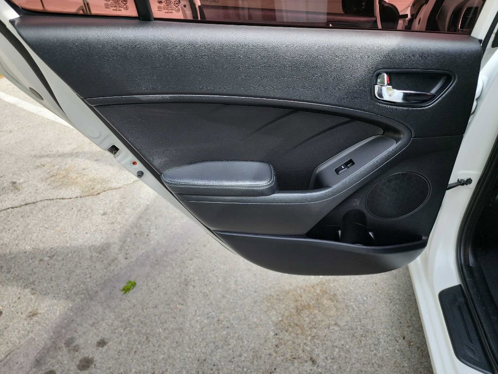 Used 2016 Kia Forte LX FWD image 19