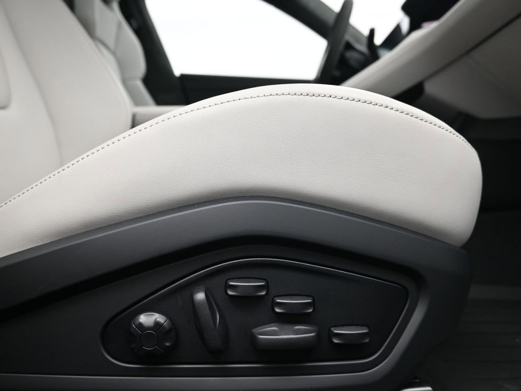 Certified 2024 Porsche Taycan GTS image 15