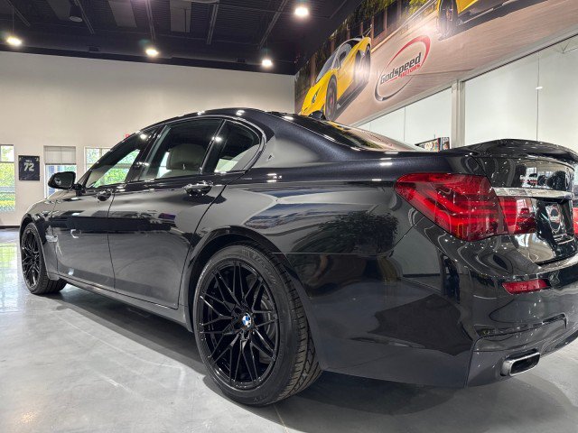 Used 2014 BMW 750i RWD image 38