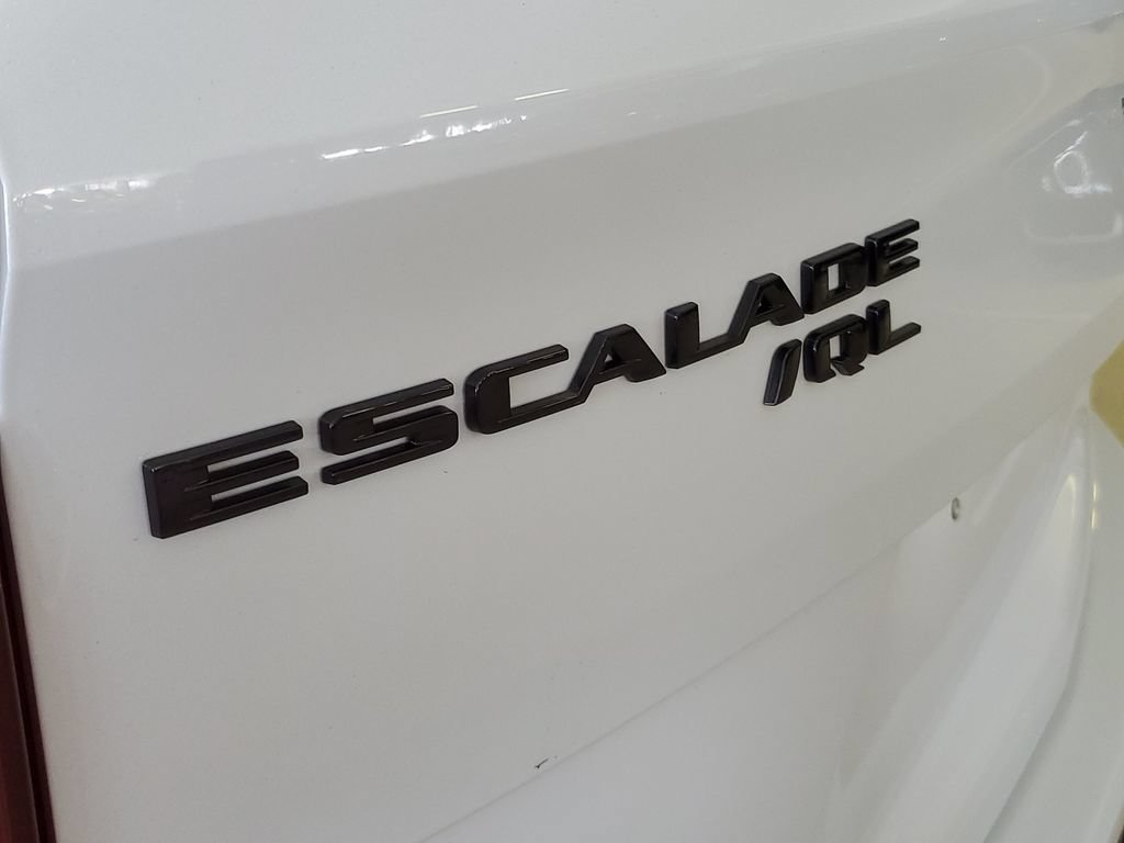 New 2026 Cadillac Escalade IQL Sport 1 w/ LPO, ONYX Package AWD/4WD image 6