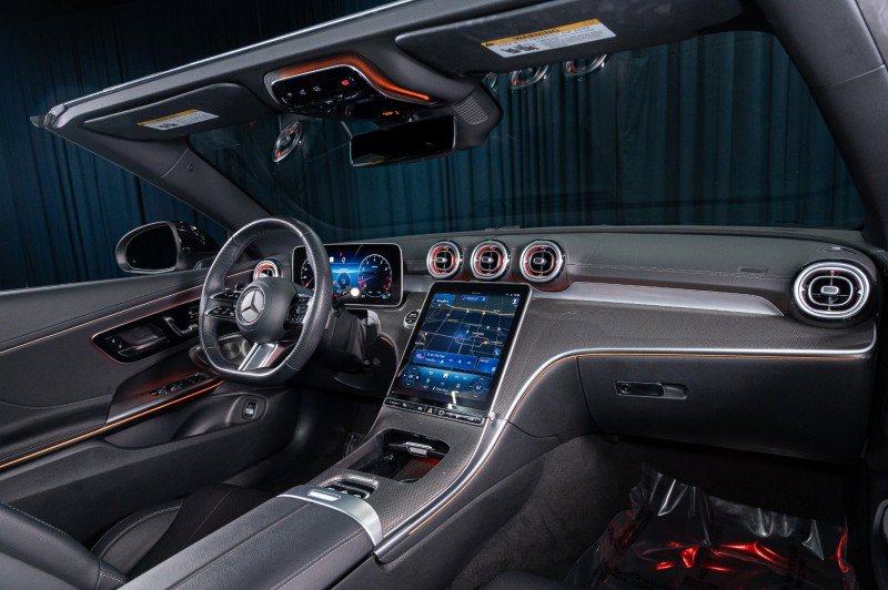 Used 2025 Mercedes-Benz CLE 300 4MATIC Cabriolet image 7