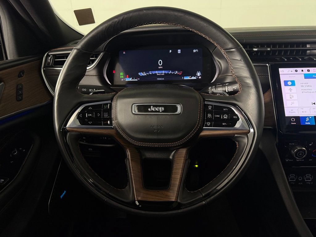 Used 2024 Jeep Grand Cherokee Summit w/ Adv Protech Group IV AWD/4WD image 15