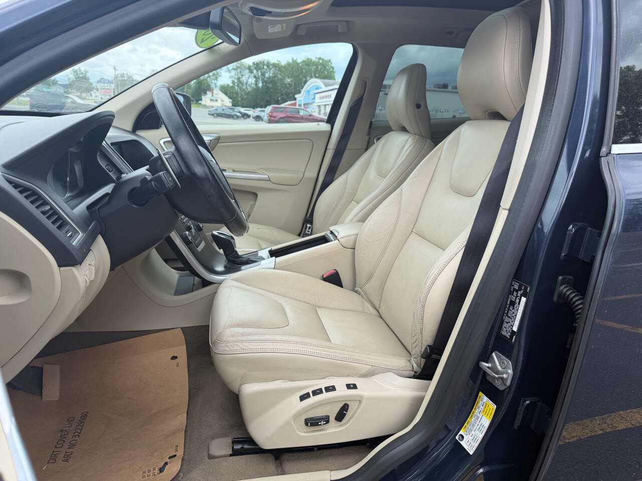 Used 2014 Volvo XC60 T6 AWD/4WD image 10