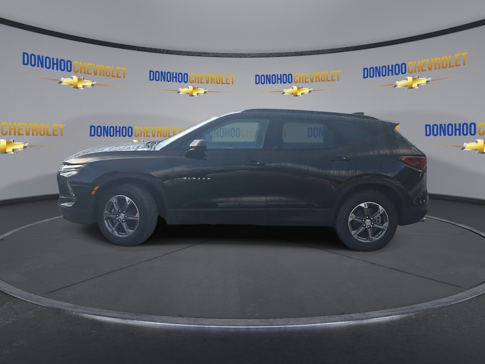 New 2026 Chevrolet Blazer LT w/ Convenience Package FWD image 8