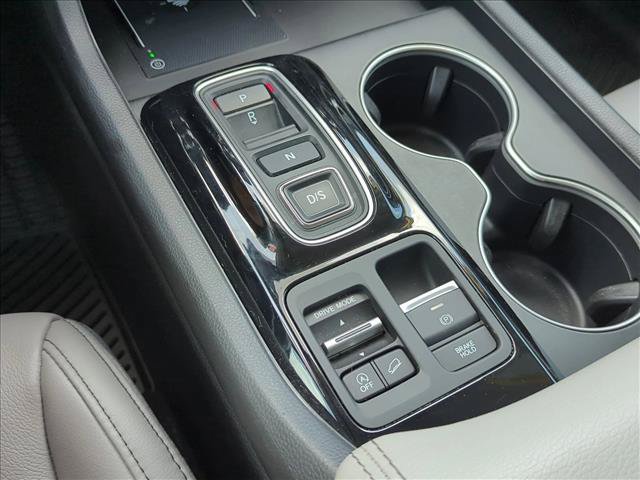 Used 2025 Honda Pilot Touring image 12