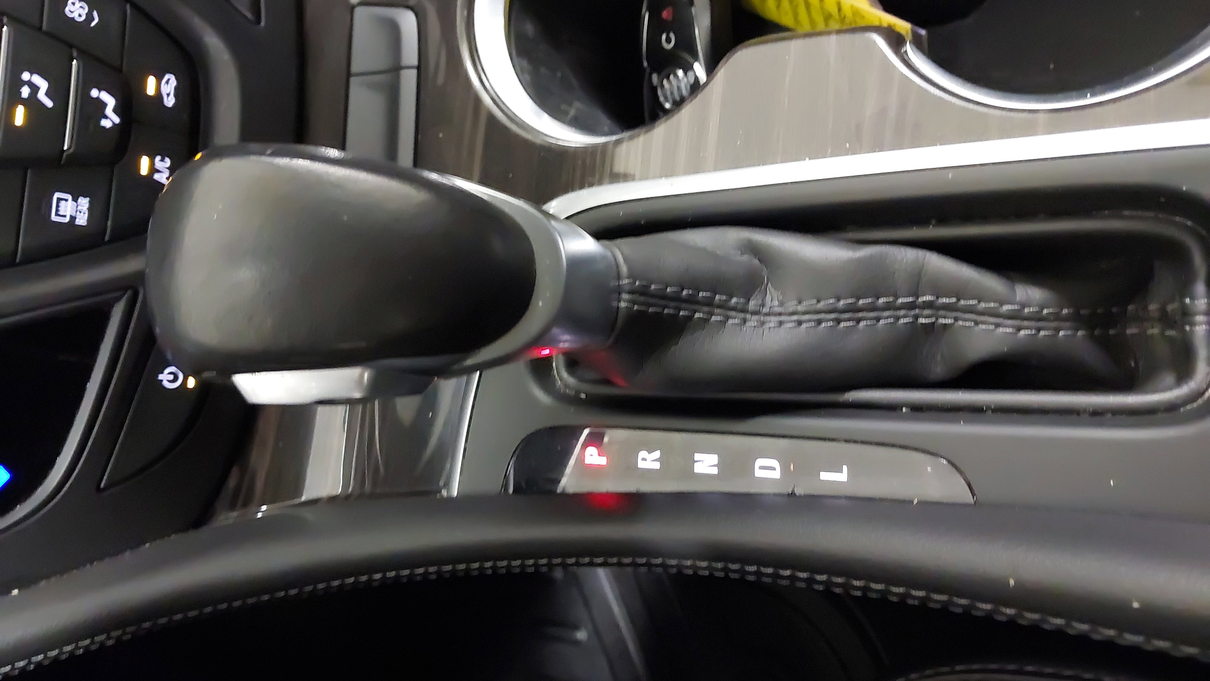 Used 2019 Buick Envision Essence image 21