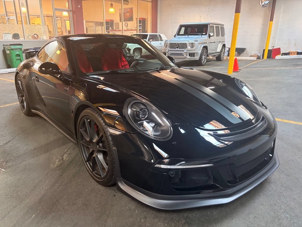 Used 2016 Porsche 911 Carrera GTS RWD image 4