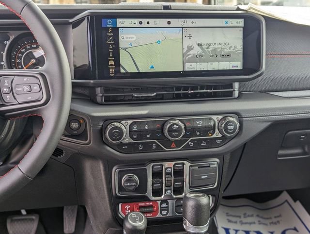 New 2024 Jeep Wrangler Unlimited Rubicon w/ Technology Group AWD/4WD image 15