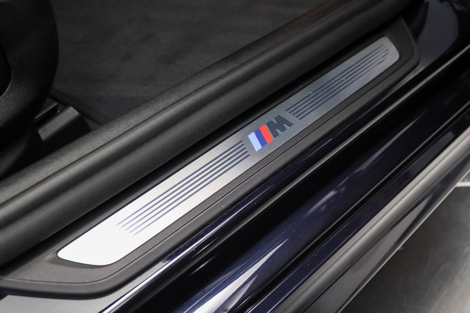 Used 2021 BMW 540i w/ Executive Package RWD image 19