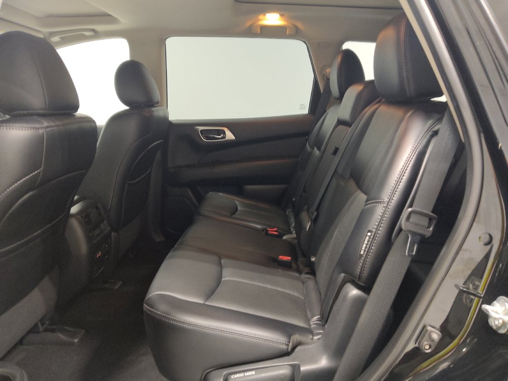 Used 2020 Nissan Pathfinder Platinum AWD/4WD image 18