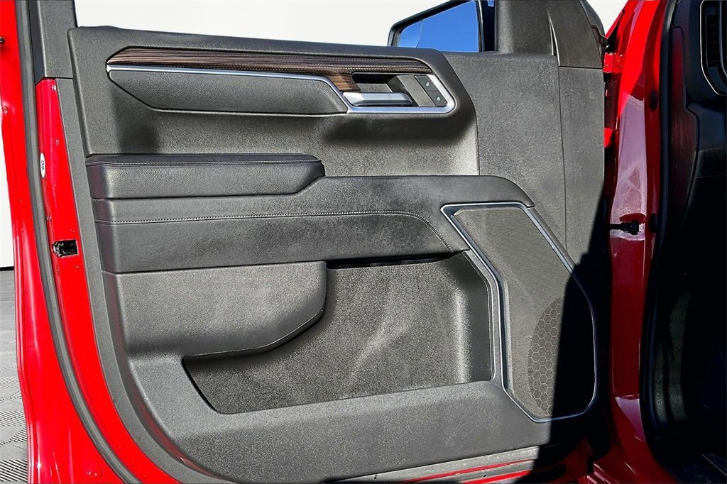 Used 2022 Chevrolet Silverado 1500 LT image 24