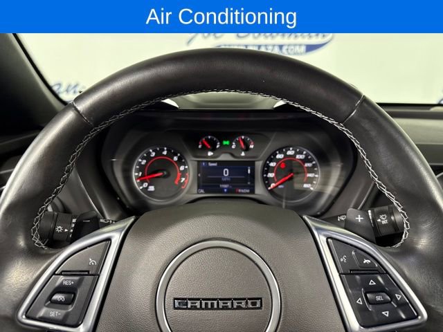 Used 2021 Chevrolet Camaro LT w/ Technology Package image 12