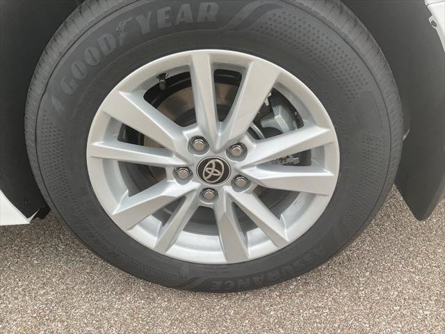New 2026 Toyota Camry LE w/ Convenience Package AWD/4WD image 12