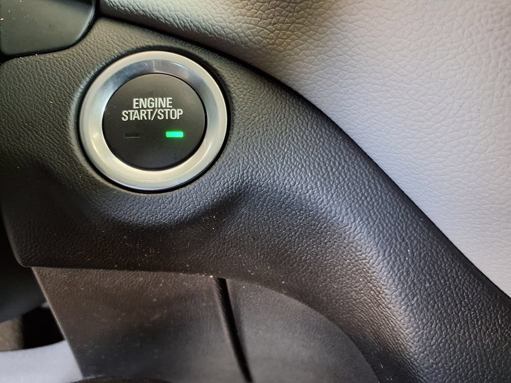 Used 2023 Chevrolet Equinox LT FWD image 32