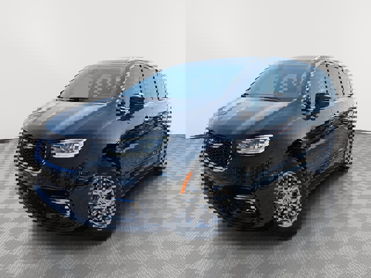 Used 2024 Chrysler Pacifica Touring-L image 1