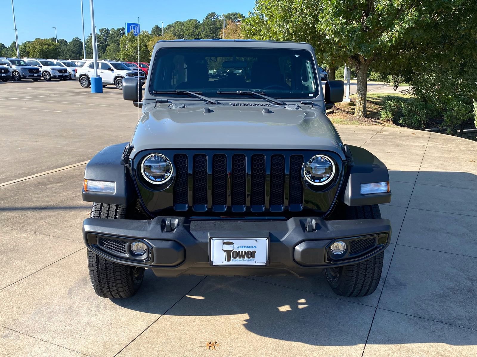Used 2022 Jeep Wrangler Unlimited Sport image 2