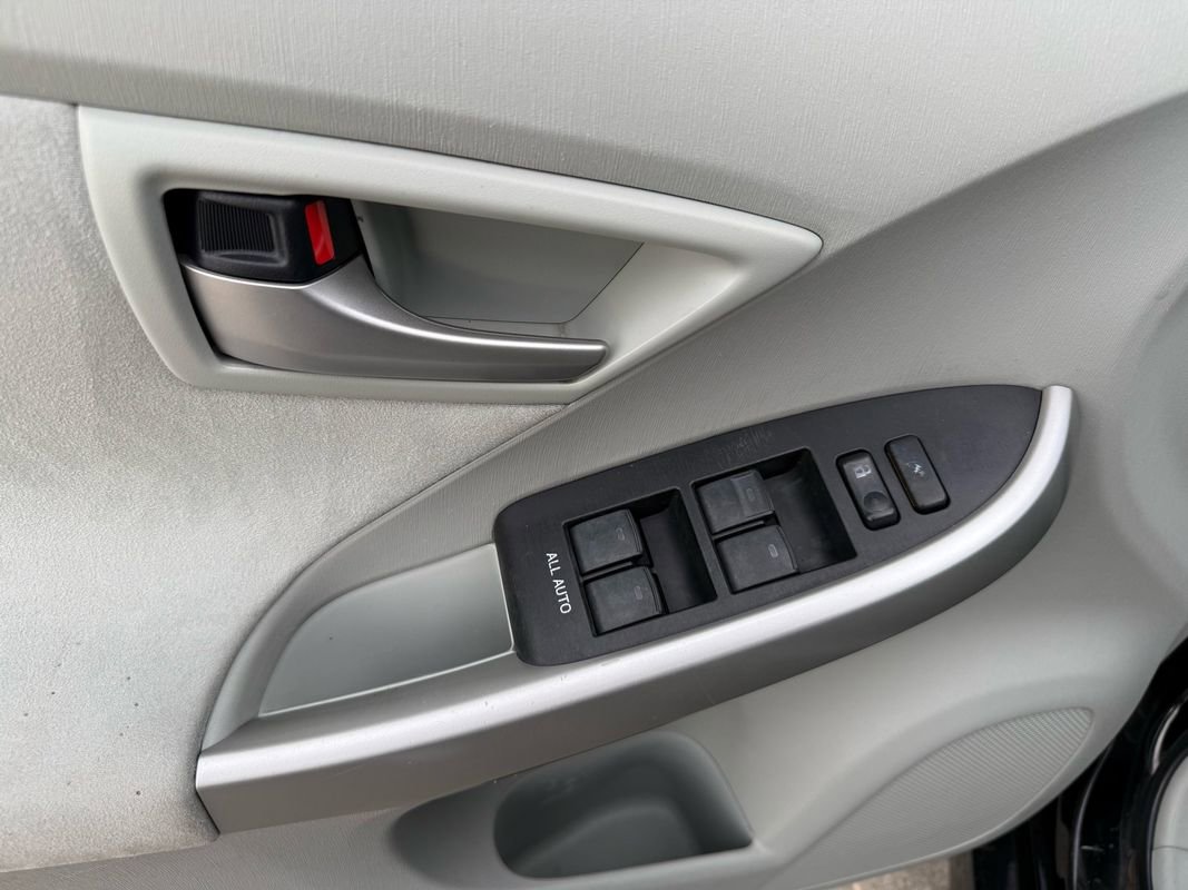 Used 2015 Toyota Prius Three image 23