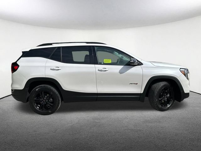 Certified 2022 GMC Terrain AT4 w/ Infotainment Package II AWD/4WD image 18