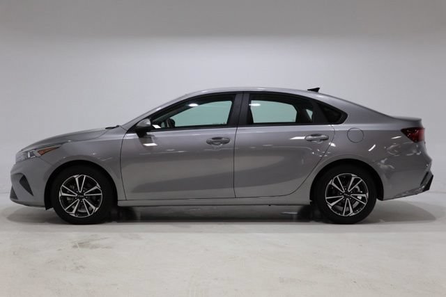 Used 2024 Kia Forte LXS FWD image 4