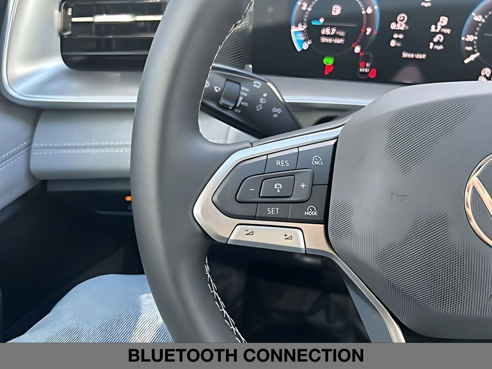 New 2026 Volkswagen Tiguan SE AWD/4WD image 25