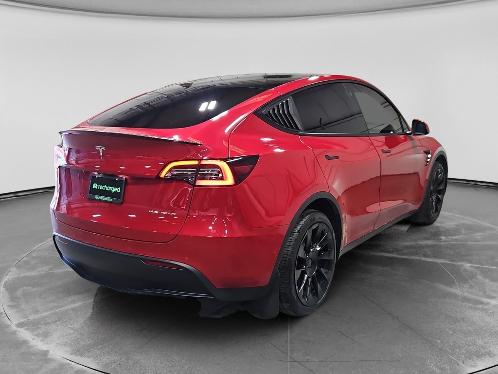 Used 2022 Tesla Model Y Long Range AWD/4WD image 3