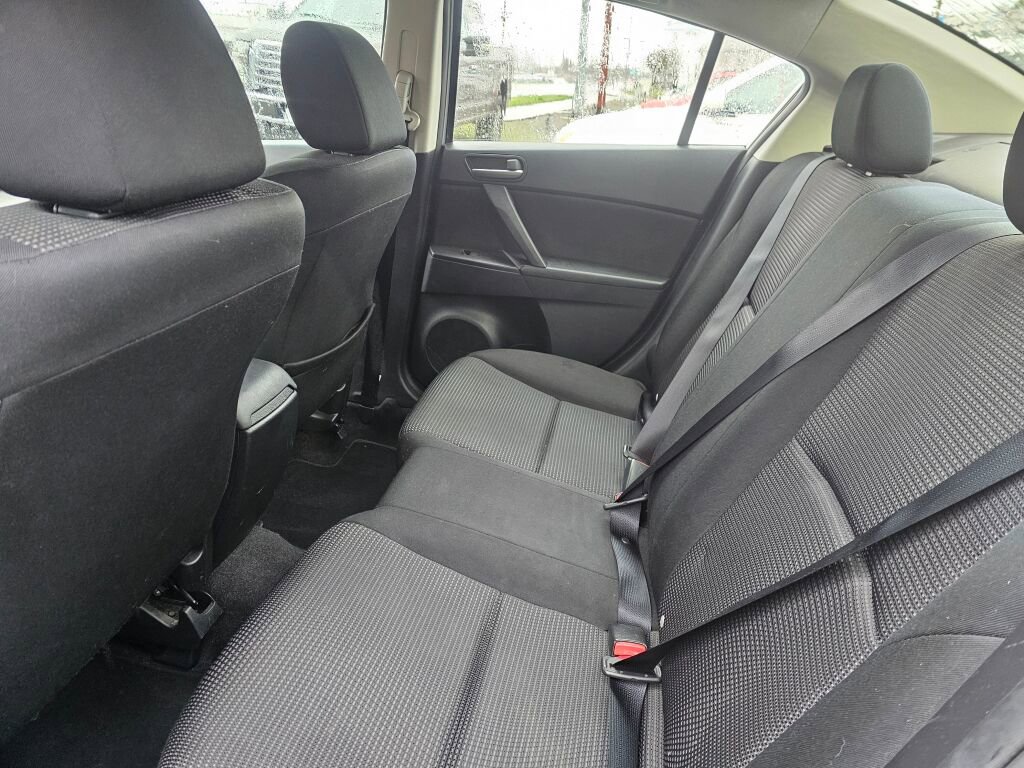 Used 2013 MAZDA MAZDA3 i SV w/ Convenience Pkg image 20