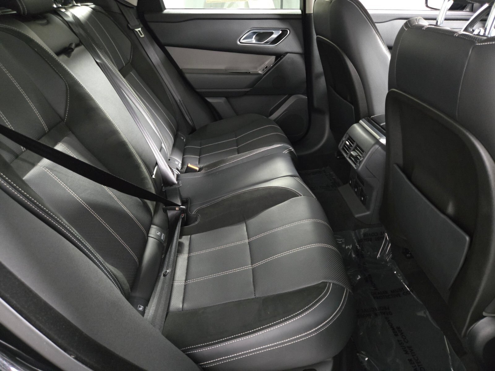 Used 2019 Land Rover Range Rover Velar S AWD/4WD image 18
