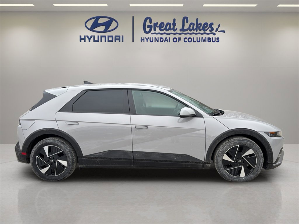 Certified 2025 Hyundai Ioniq 5 SE image 6