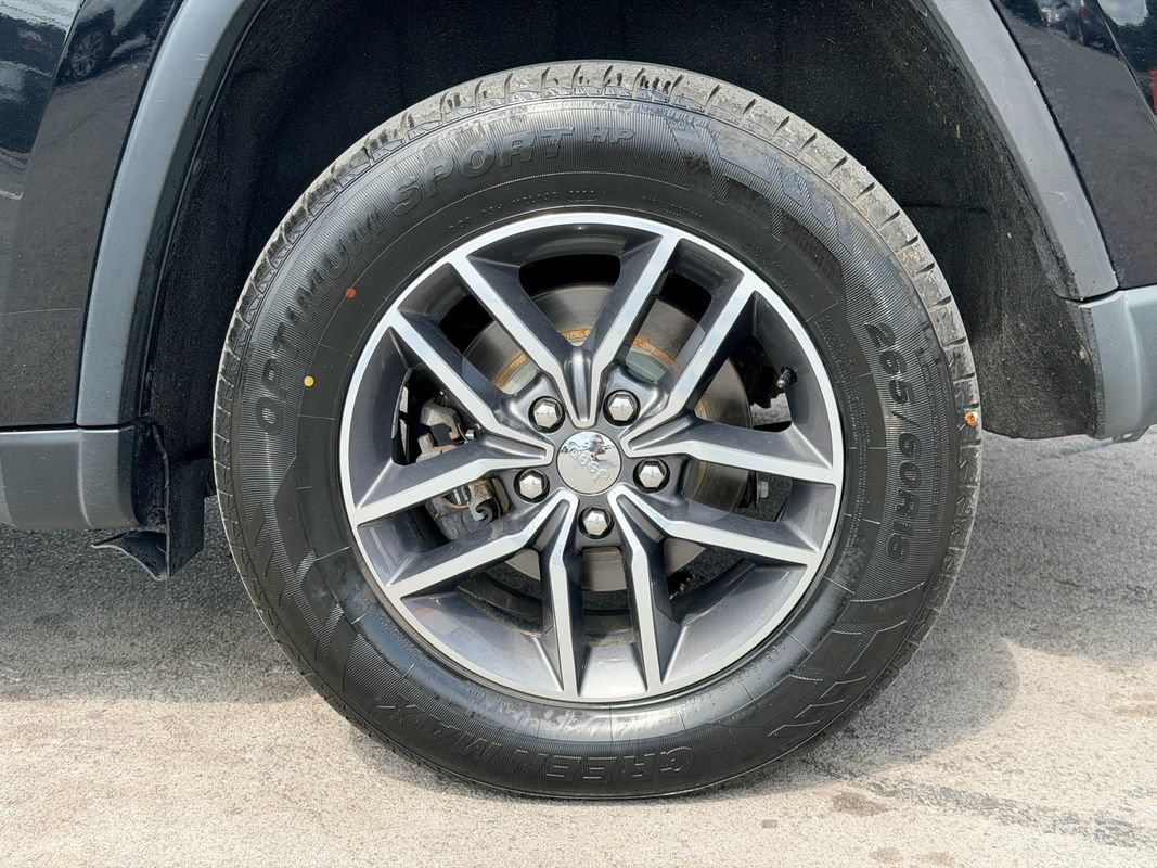 Used 2018 Jeep Grand Cherokee Limited AWD/4WD image 29