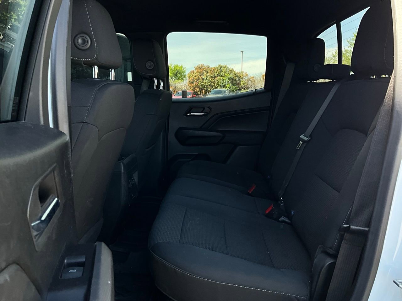 Used 2024 Chevrolet Colorado LT w/ LT Convenience Package II image 11