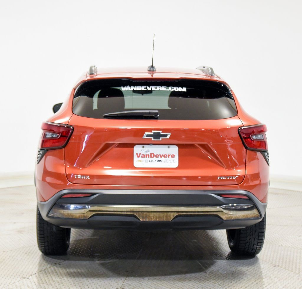 Used 2024 Chevrolet Trax ACTIV w/ Driver Confidence Package image 8