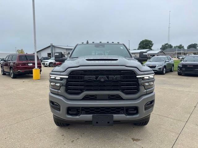 Used 2026 RAM 2500 Laramie AWD/4WD image 2